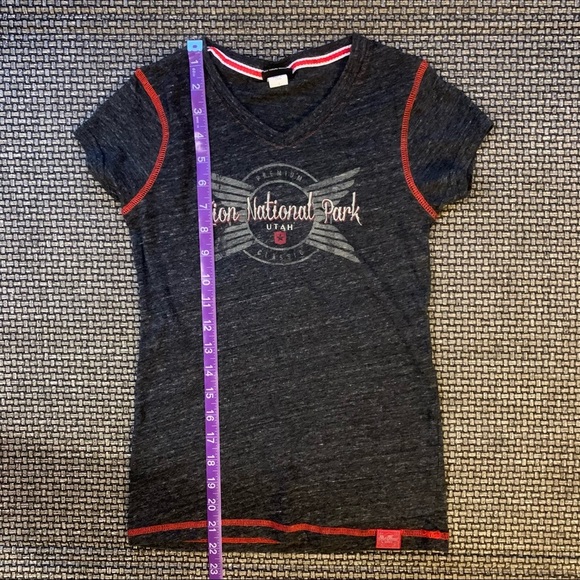 Like New Premium 51 Zion National Park T-shirt - Picture 6 of 6